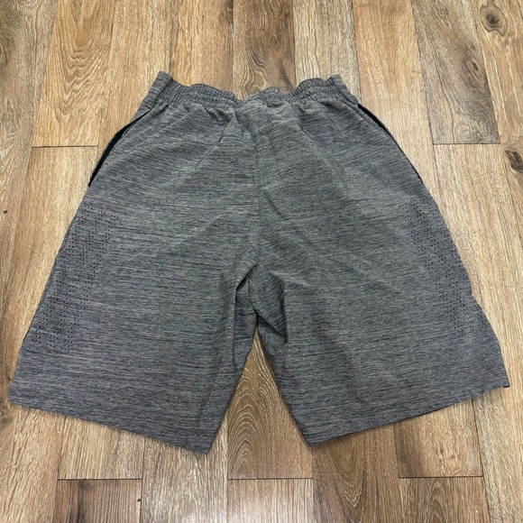 Adidas Men's Heather Gray Athletic Shorts - Picture 6 of 7